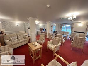 Communal Lounge- click for photo gallery
